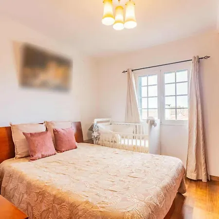 Tatil Evi The Refuge House Mosteiros (Azores)