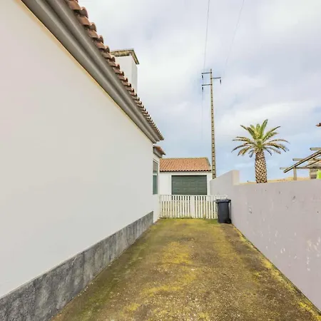 The Refuge House Tatil Evi Mosteiros (Azores)